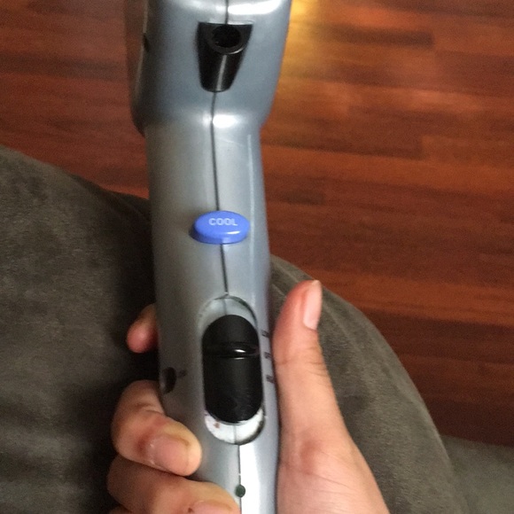 Hair dryer - Picture 2 of 3